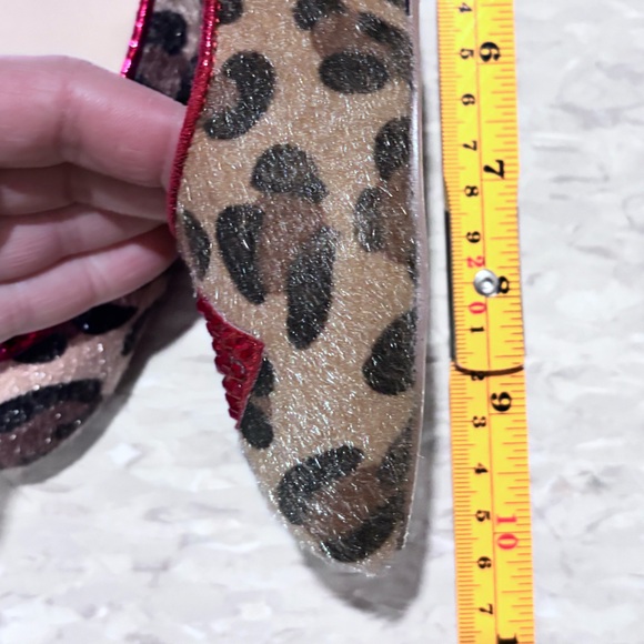 Leopard Print Red Rhinestone Lips Faux Fur Mule by Iris ApfelSize 8M - Picture 14 of 16